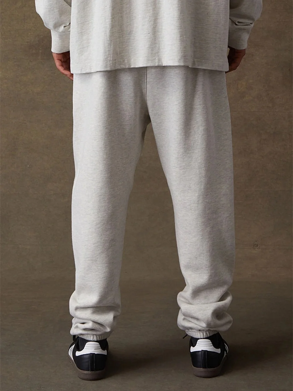 Fear of God Essentials Light Oatmeal Sweatpants  size XL
